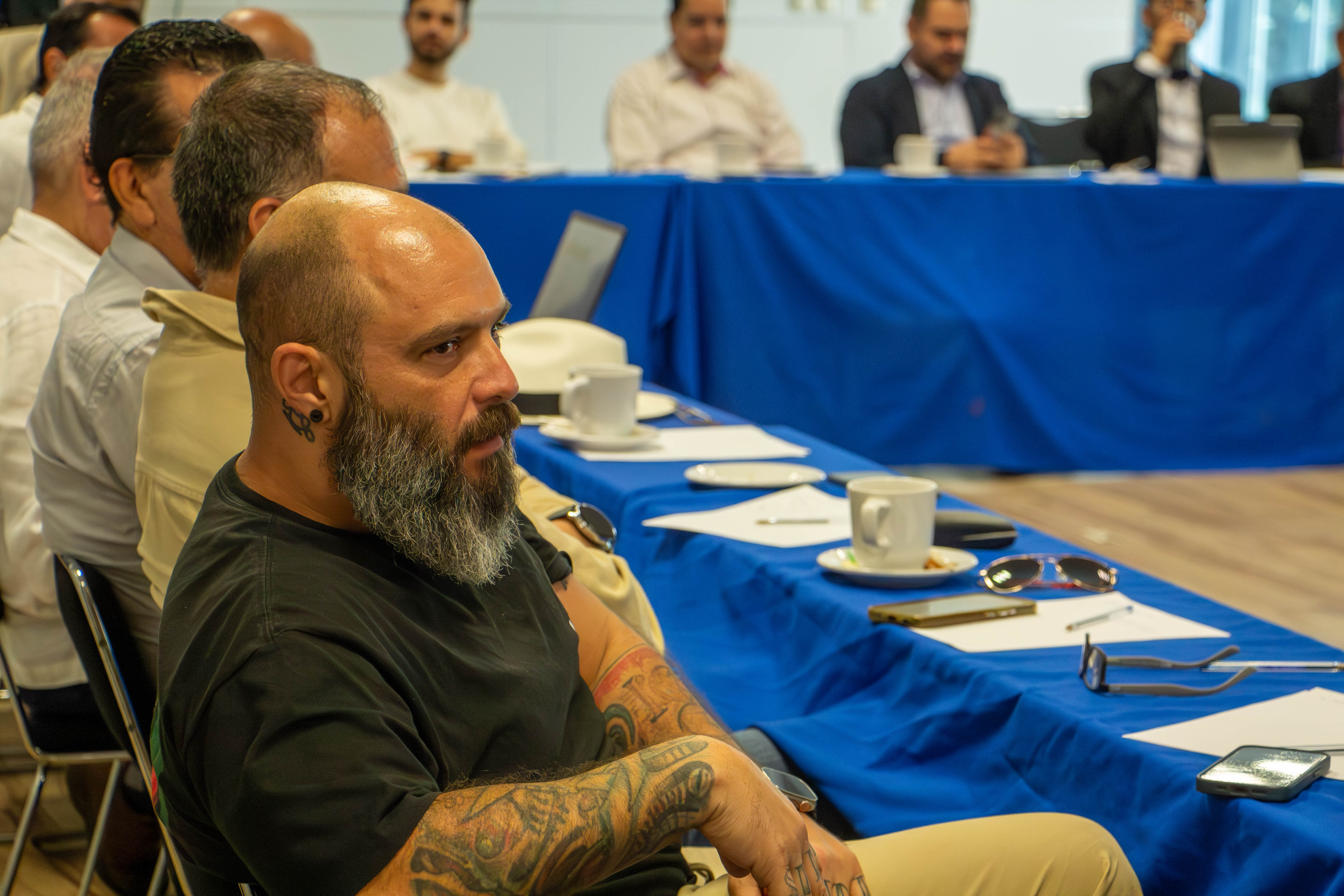 Autoridades del CUCEA reflexionan sobre masculinidades y violencia de género en jornada formativa
