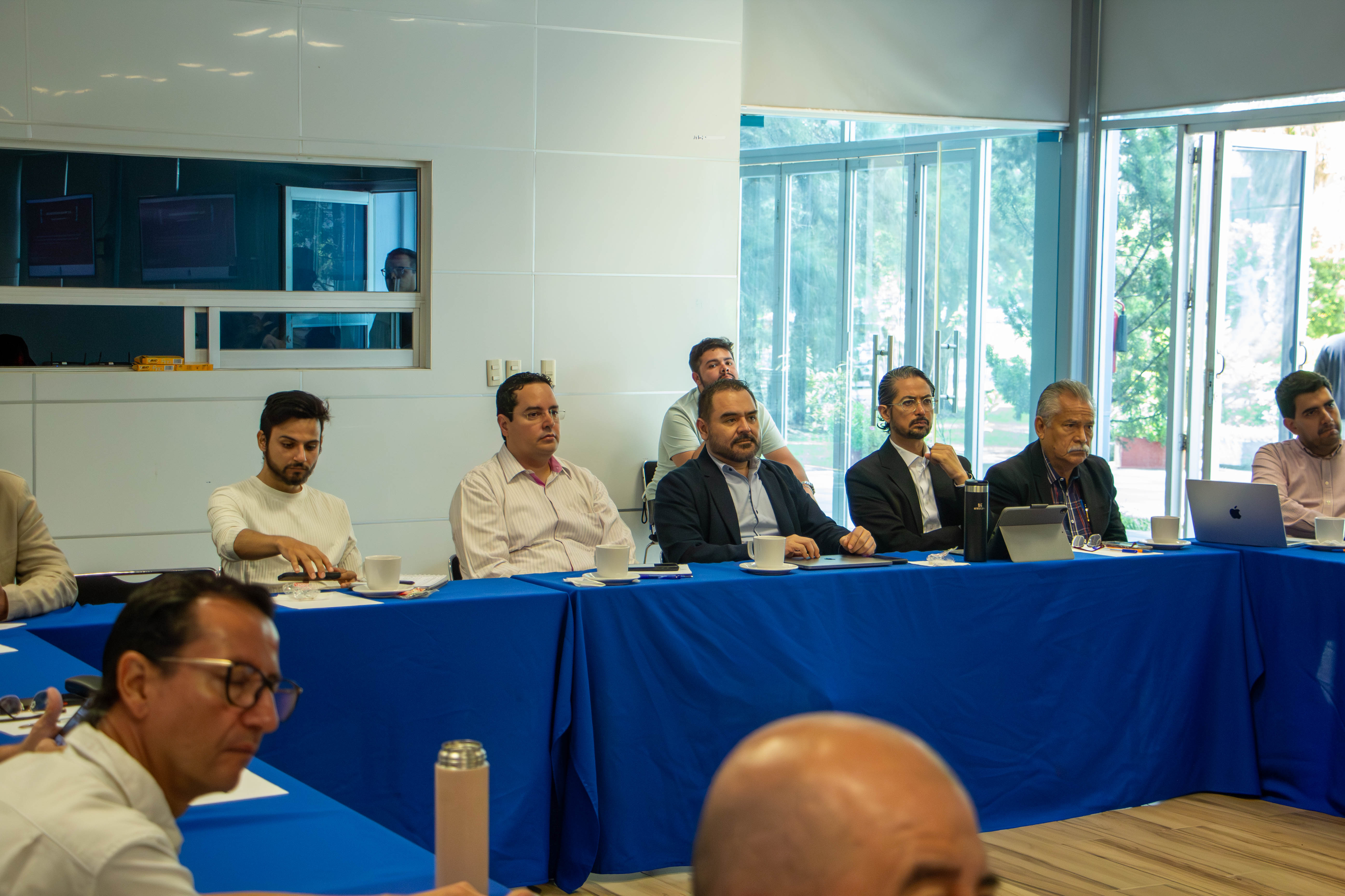 Autoridades del CUCEA reflexionan sobre masculinidades y violencia de género en jornada formativa