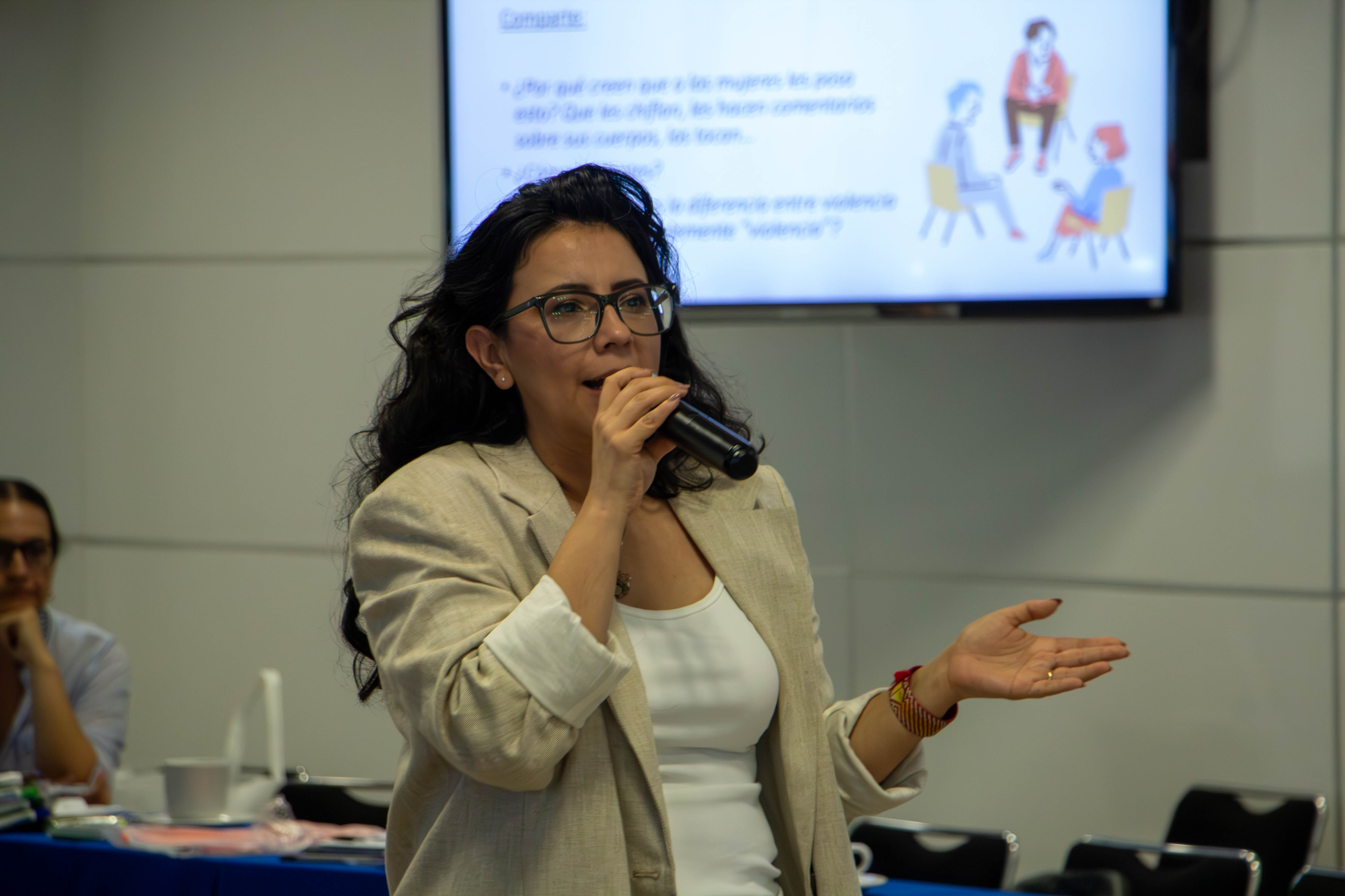 Autoridades del CUCEA reflexionan sobre masculinidades y violencia de género en jornada formativa