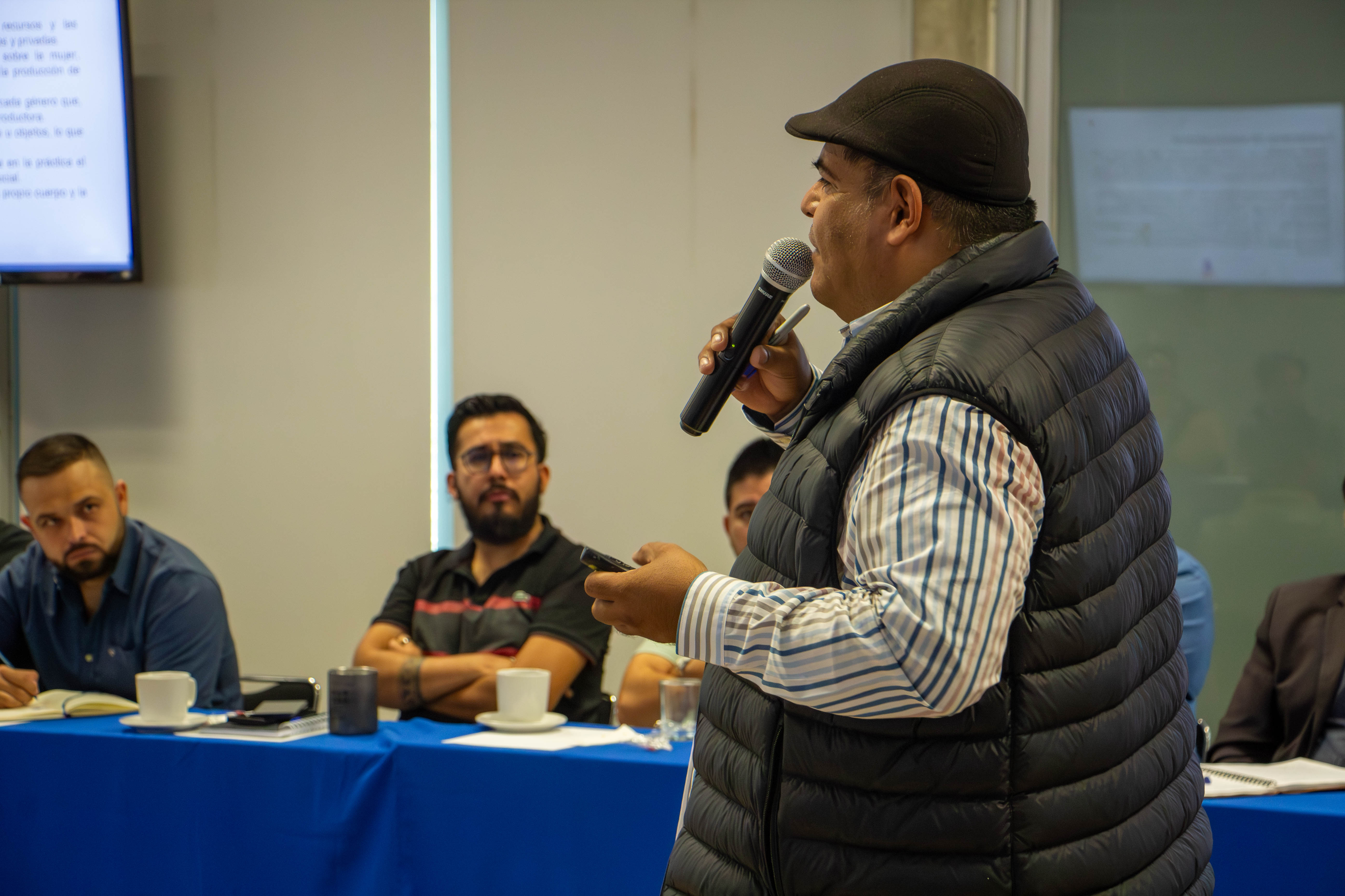 Autoridades del CUCEA reflexionan sobre masculinidades y violencia de género en jornada formativa