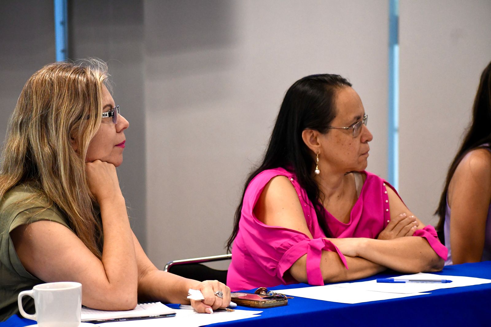 Mujeres del CUCEA Comparten Experiencias de Acoso y Desigualdad en Jornada de Reflexión