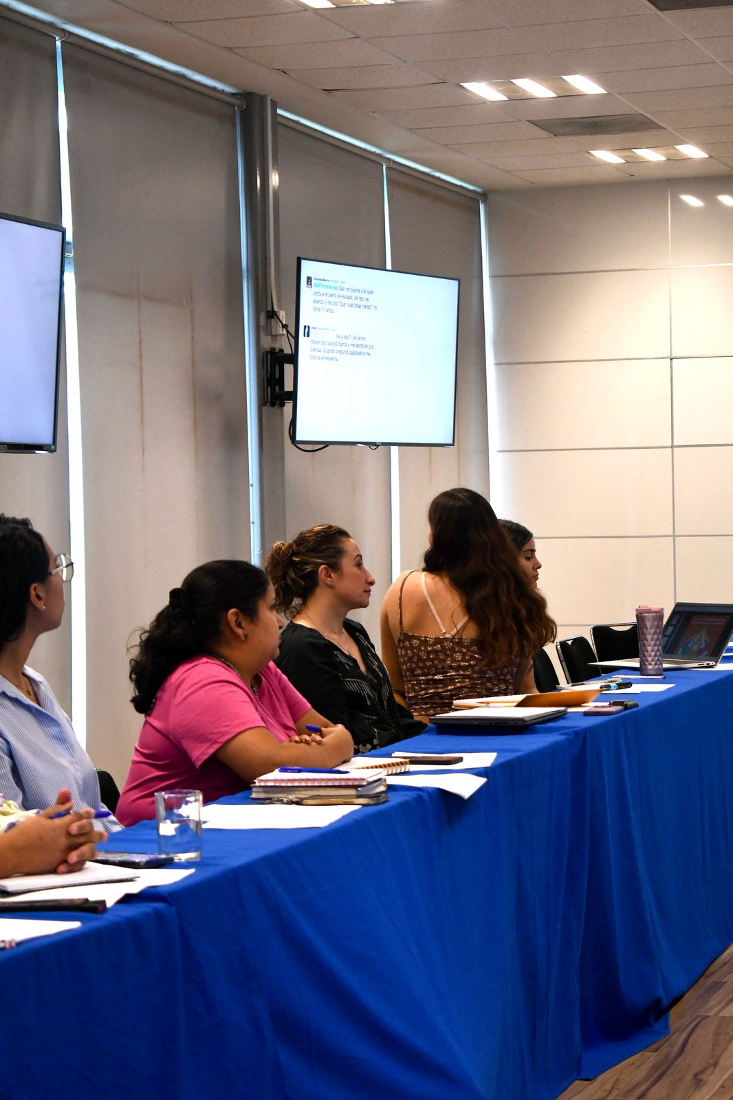 Mujeres del CUCEA Comparten Experiencias de Acoso y Desigualdad en Jornada de Reflexión